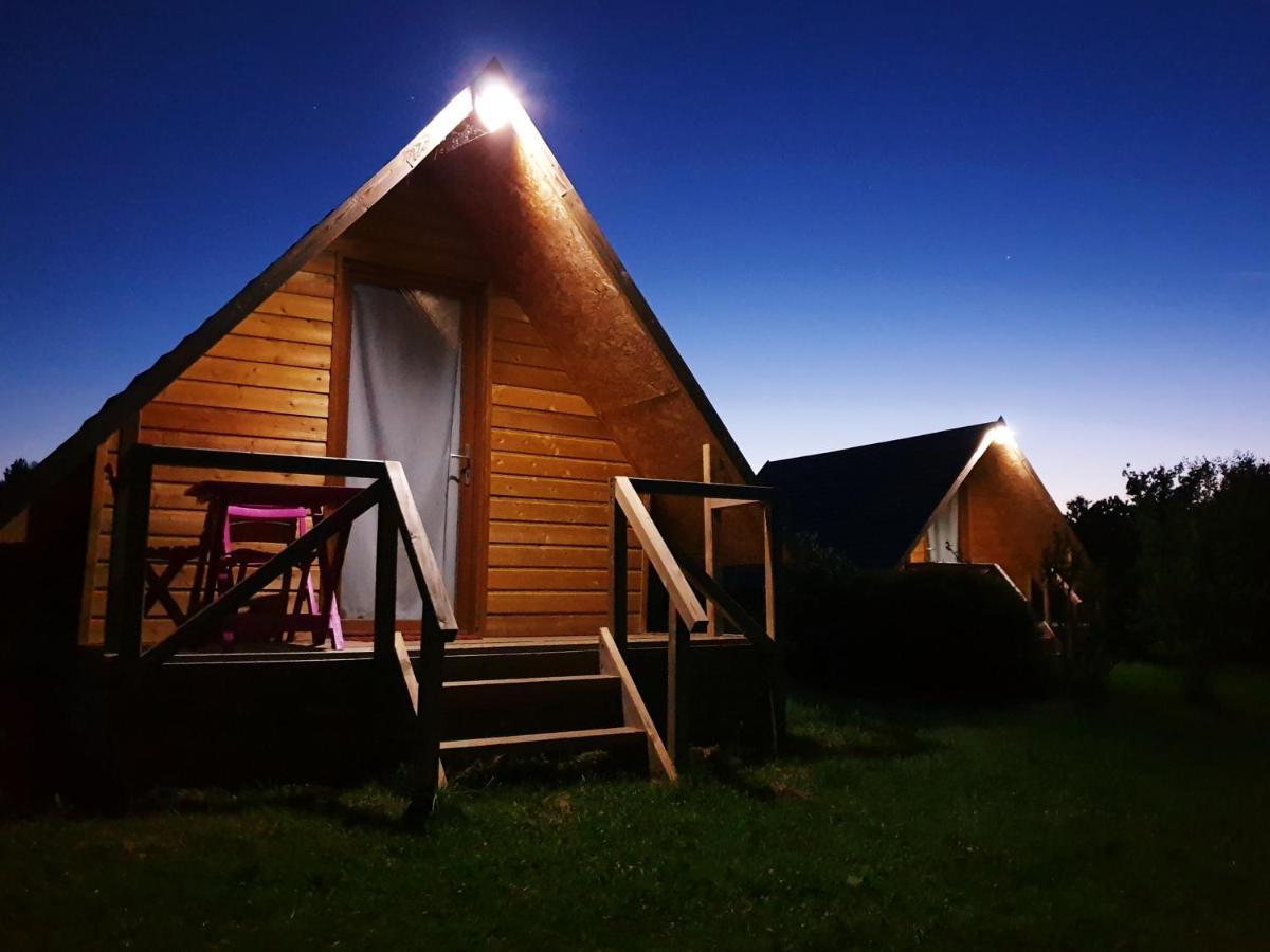 Camping Aquarev Hotel Loudeac Bagian luar foto