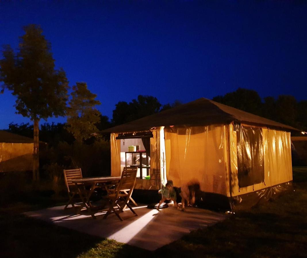 Camping Aquarev Hotel Loudeac Bagian luar foto